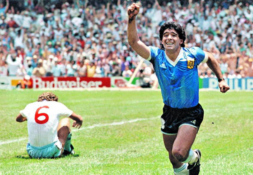 Maradona-Hand Gottes, and goal of the century