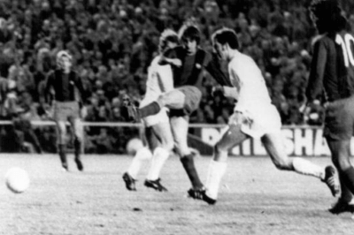 cruyff second goal against real madrid - match real madrid barcelona 0-5 1974